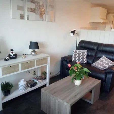 Maison Raquet アパート ジャレ